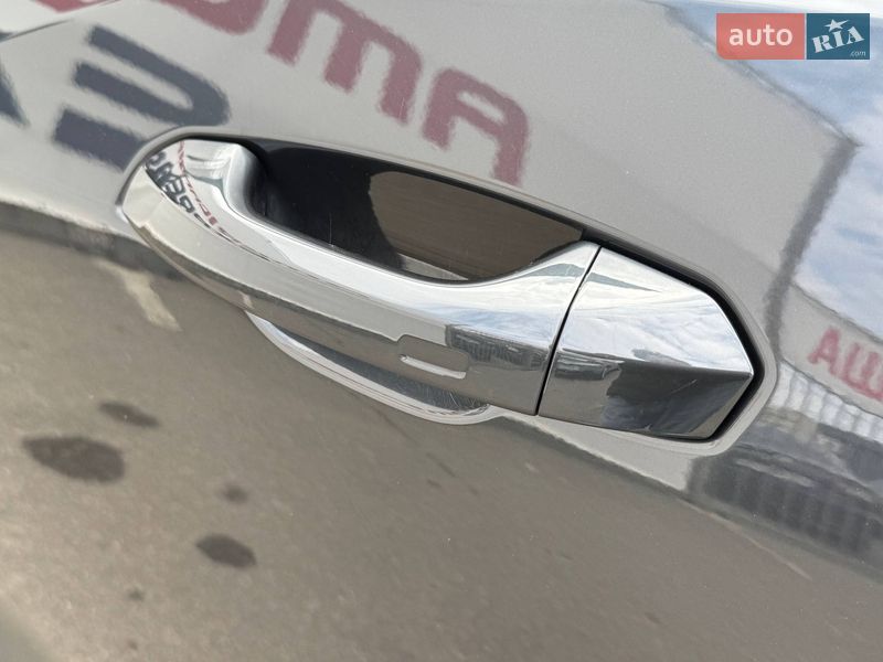 Внедорожник / Кроссовер Audi e-tron 2022 в Киеве