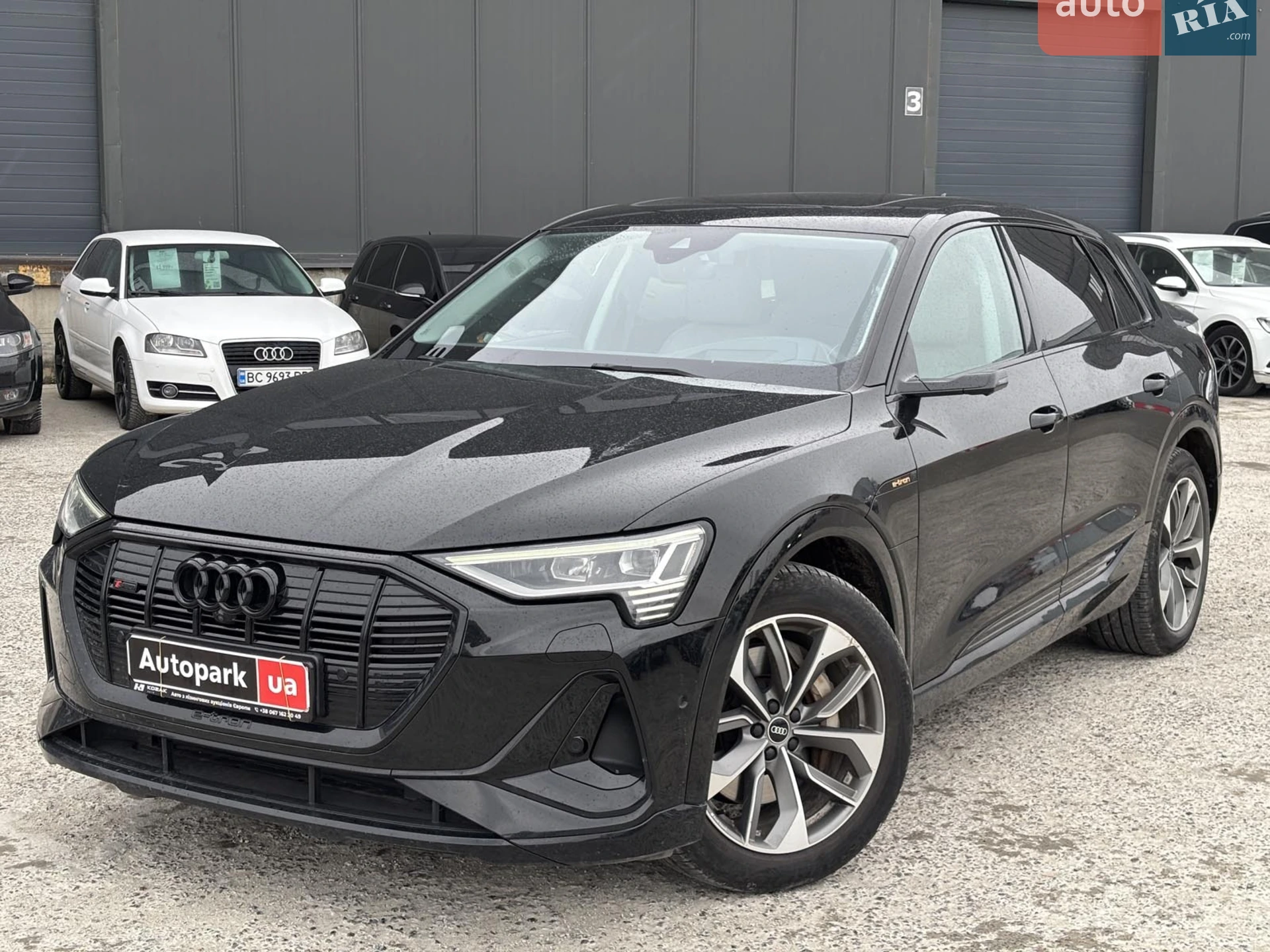 2021 Audi e-tron - фото 1