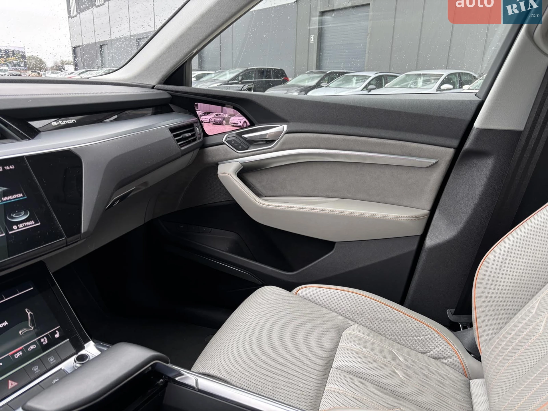 2021 Audi e-tron - мініатюра 32