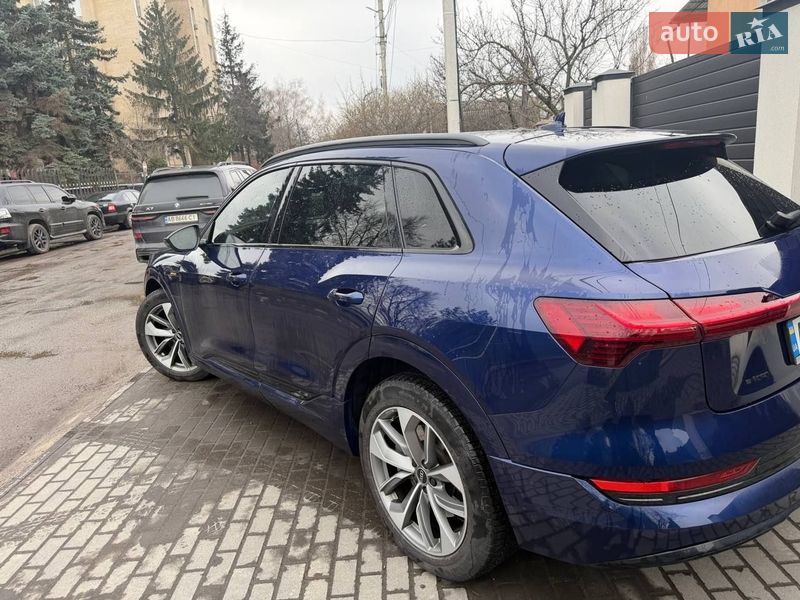 Audi e-tron 2021