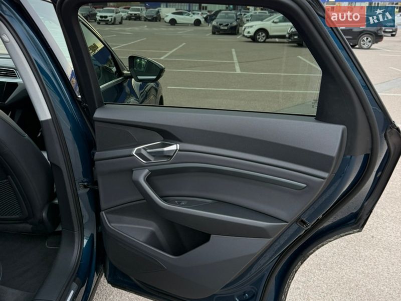 Внедорожник / Кроссовер Audi e-tron 2021 в Житомире