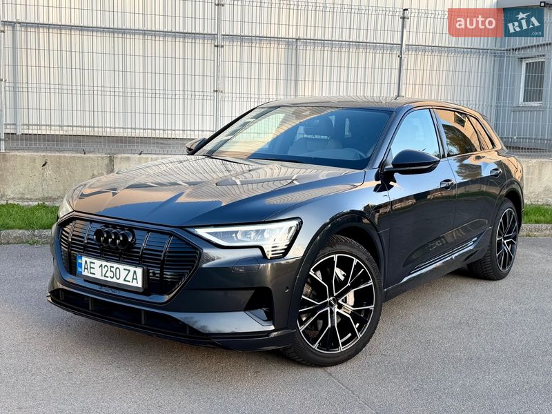 Audi e-tron 2019