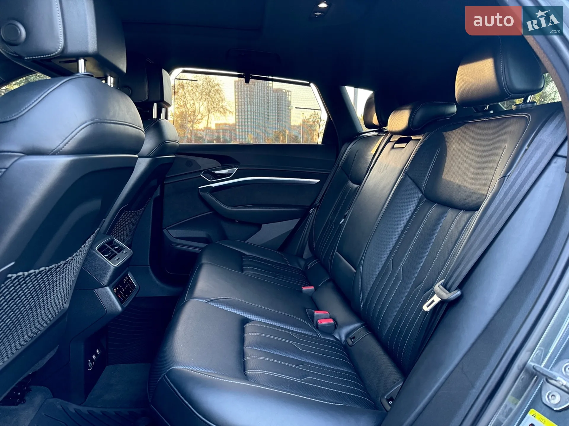 2019 Audi e-tron - мініатюра 14