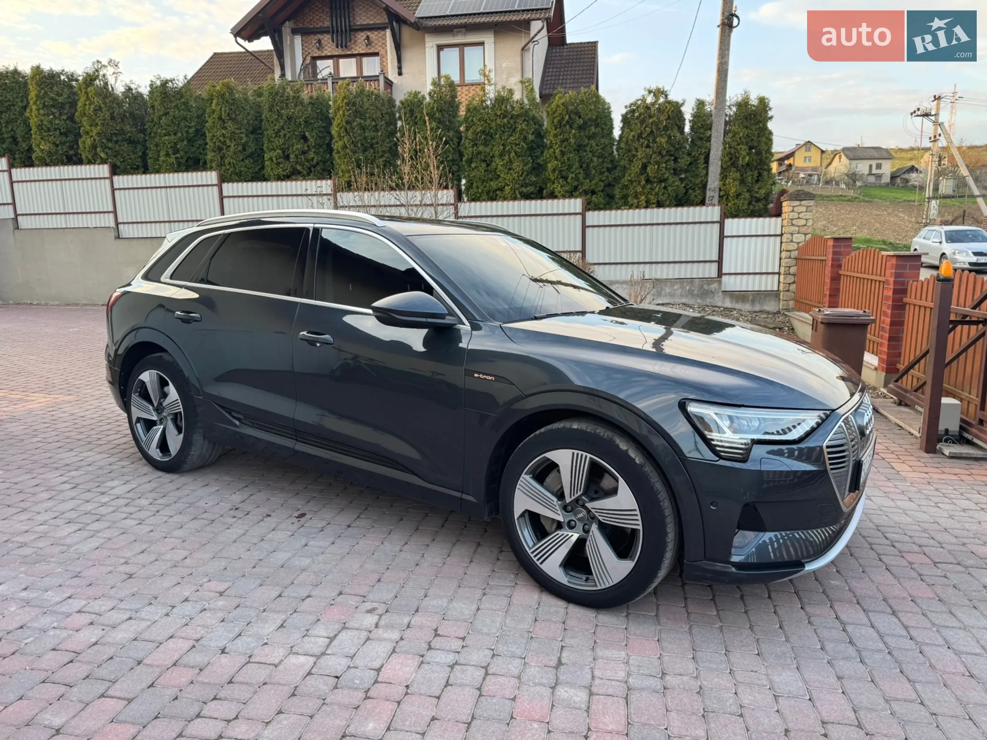 2019 Audi e-tron - мініатюра 13