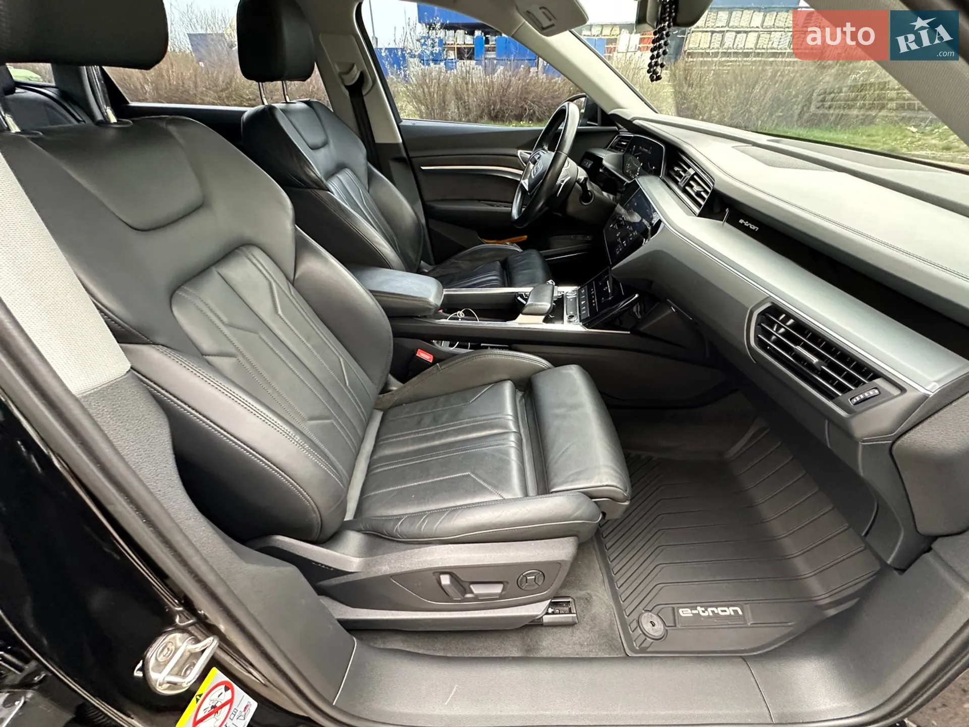 2019 Audi e-tron - мініатюра 37