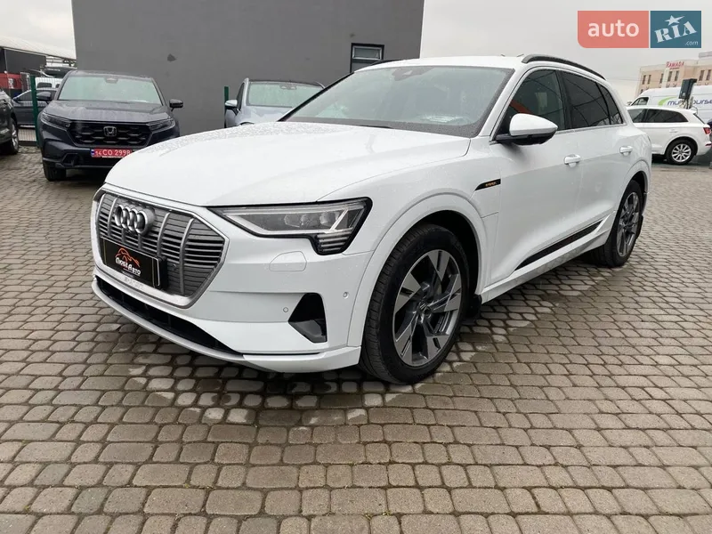 Audi e-tron 2018 VIN WAUZZZGE8KB003395 фото оголошення 3 з 59