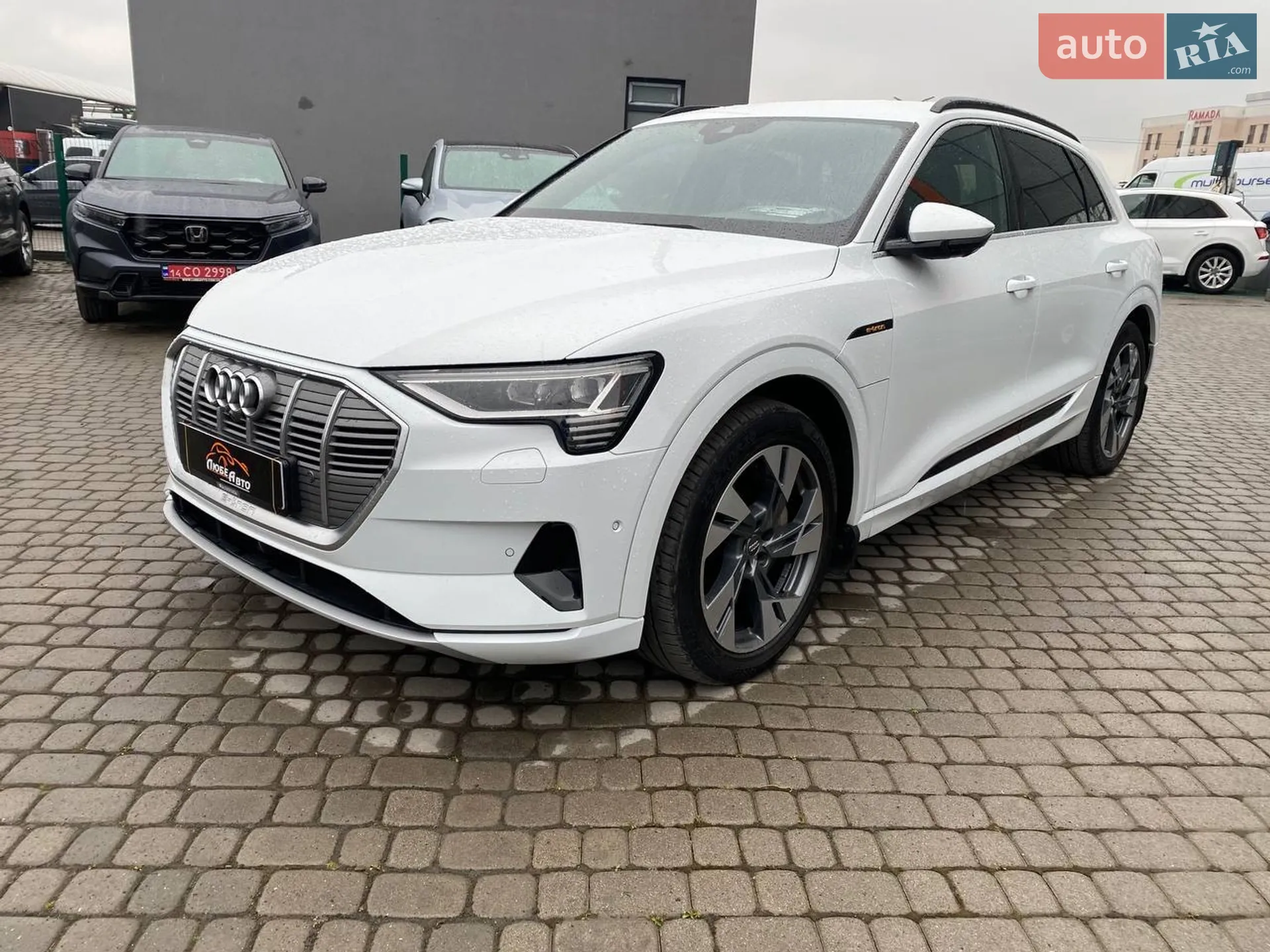 2018 Audi e-tron - мініатюра 3