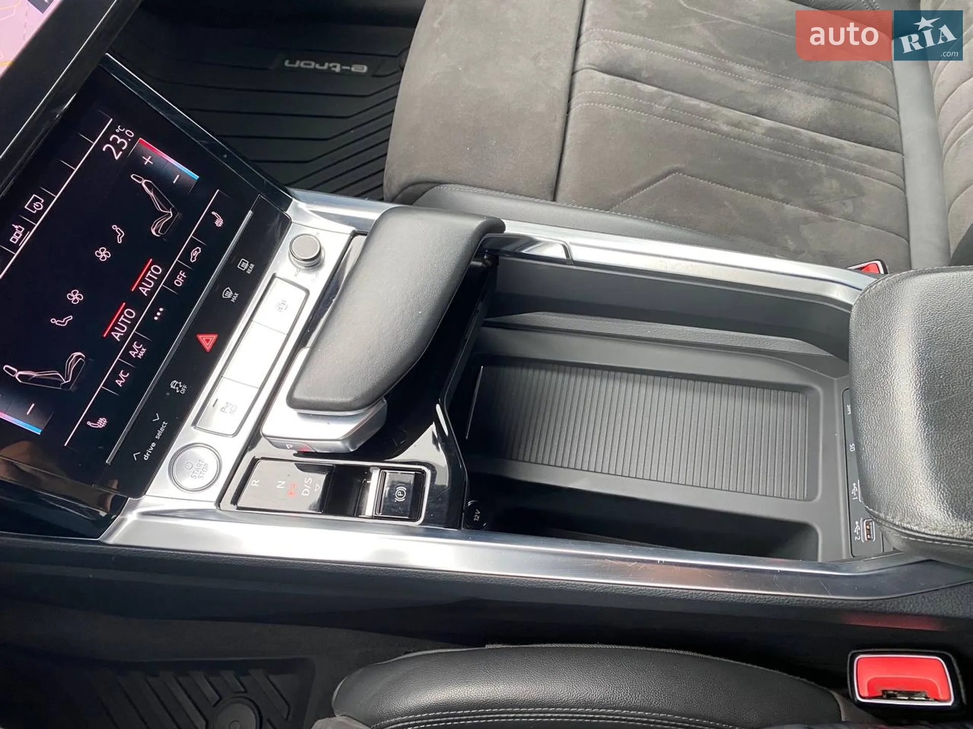 2018 Audi e-tron - мініатюра 18