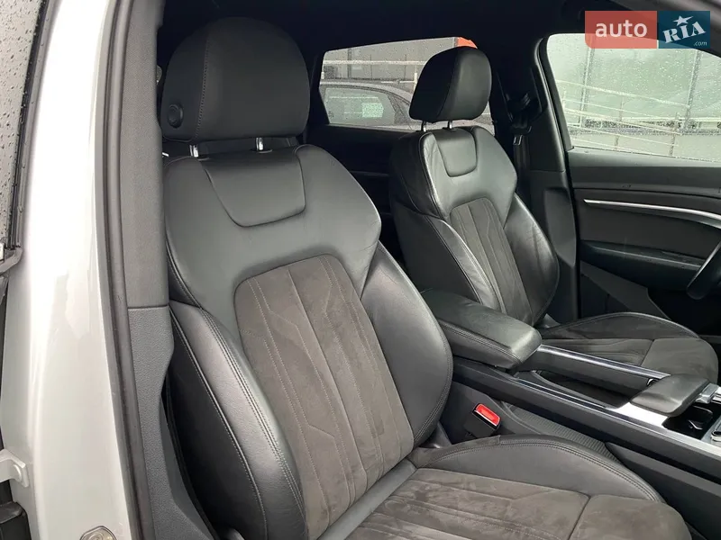 Audi e-tron 2018 VIN WAUZZZGE8KB003395 фото оголошення 26 з 59