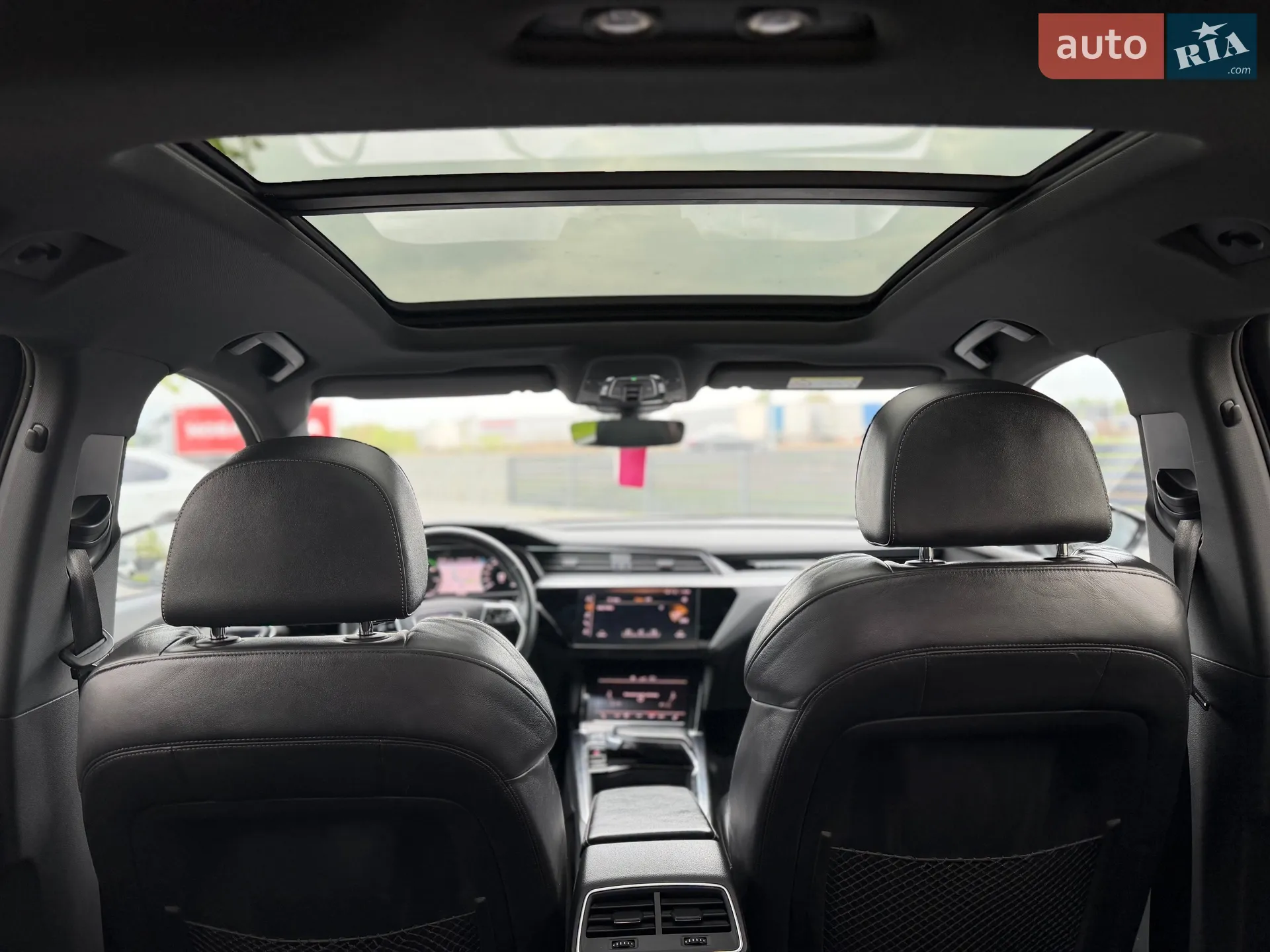 2019 Audi e-tron - мініатюра 32