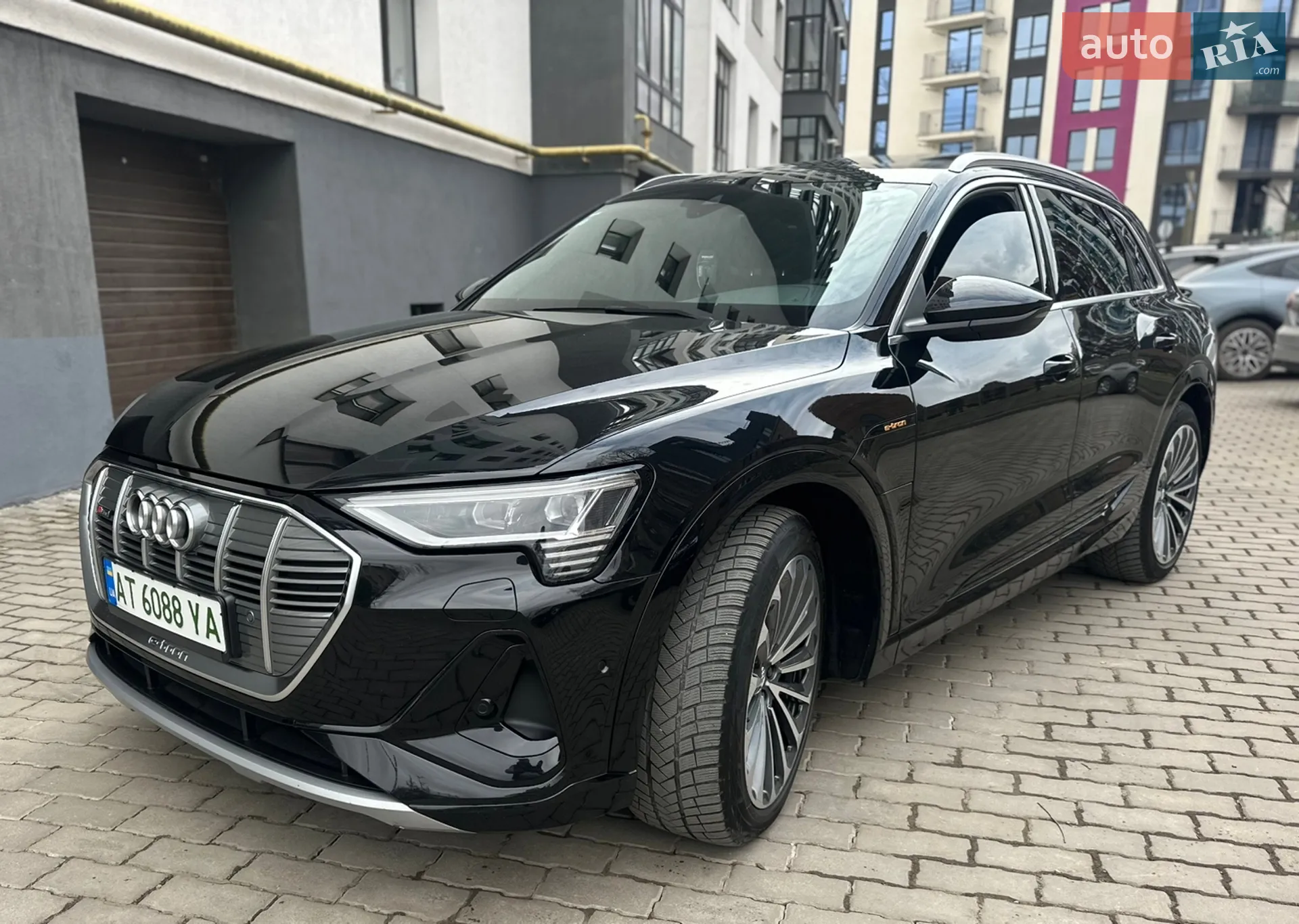 2020 Audi e-tron - мініатюра 5