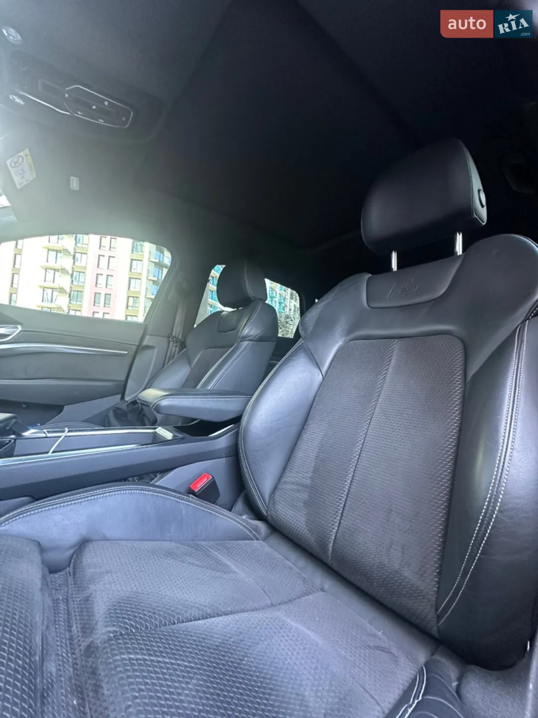 2020 Audi e-tron - мініатюра 24