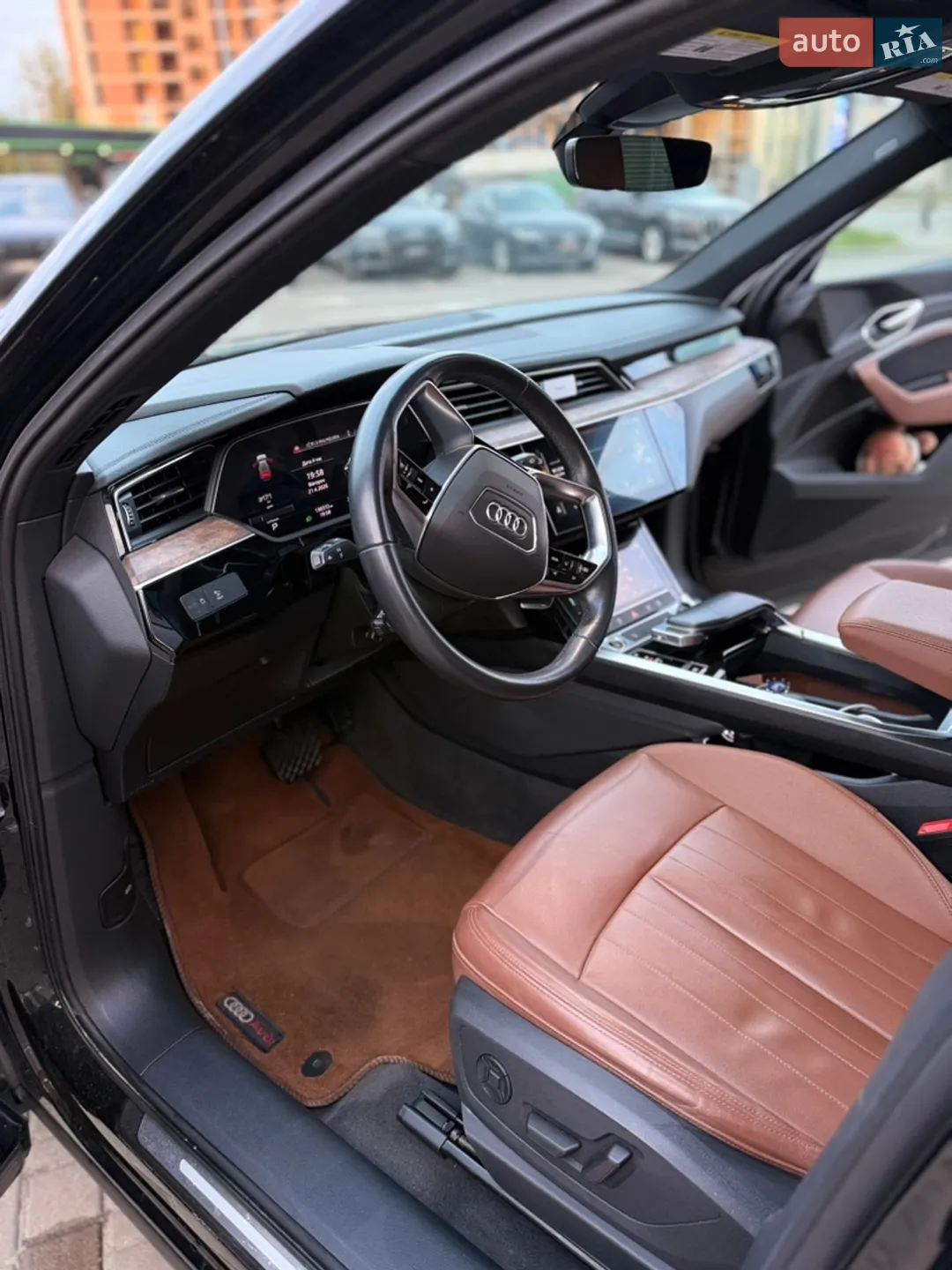 2022 Audi e-tron - мініатюра 10