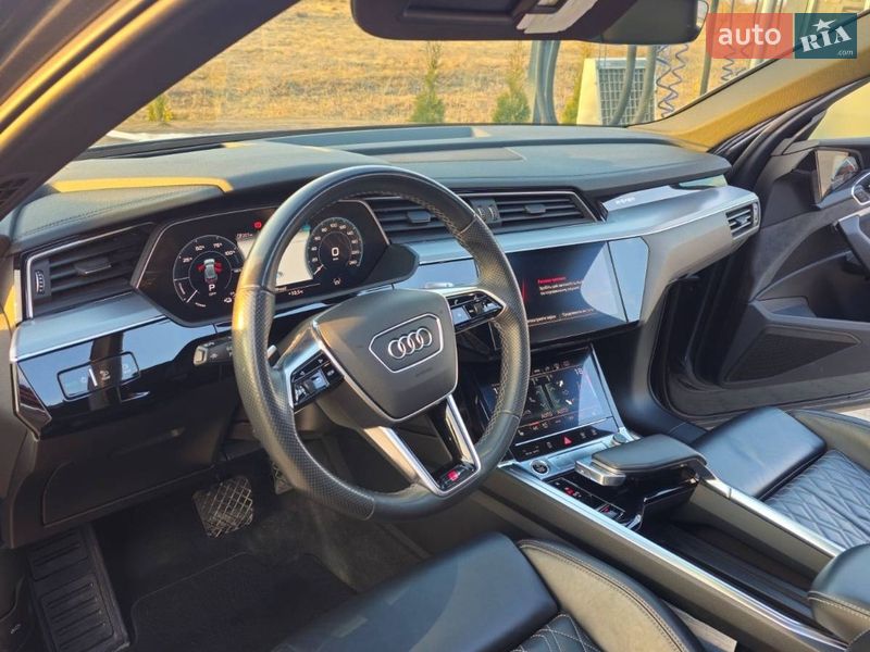 Внедорожник / Кроссовер Audi e-tron 2021 в Радехове