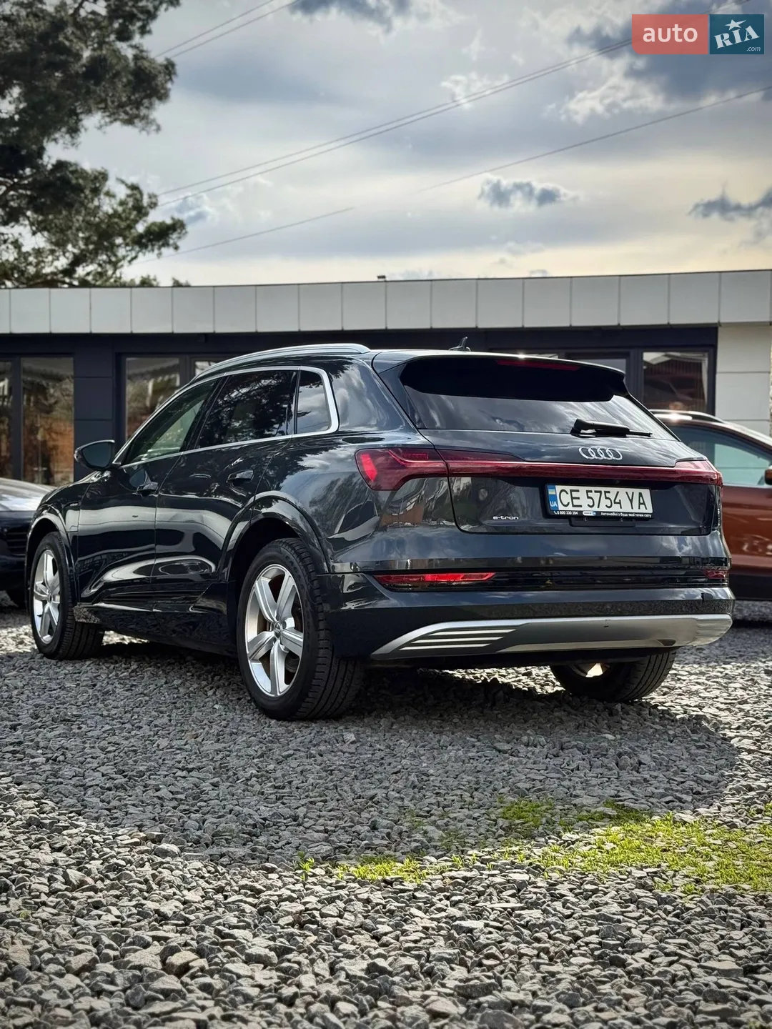 2019 Audi e-tron - мініатюра 3