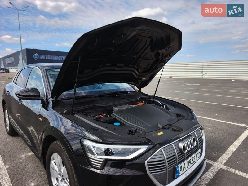 Внедорожник / Кроссовер Audi e-tron 2021 в Львове