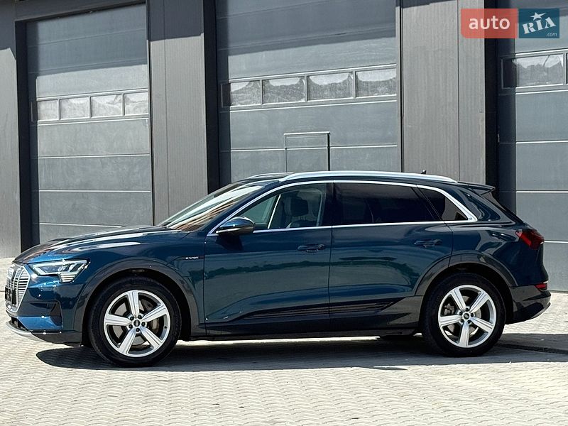 Внедорожник / Кроссовер Audi e-tron 2021 в Городке