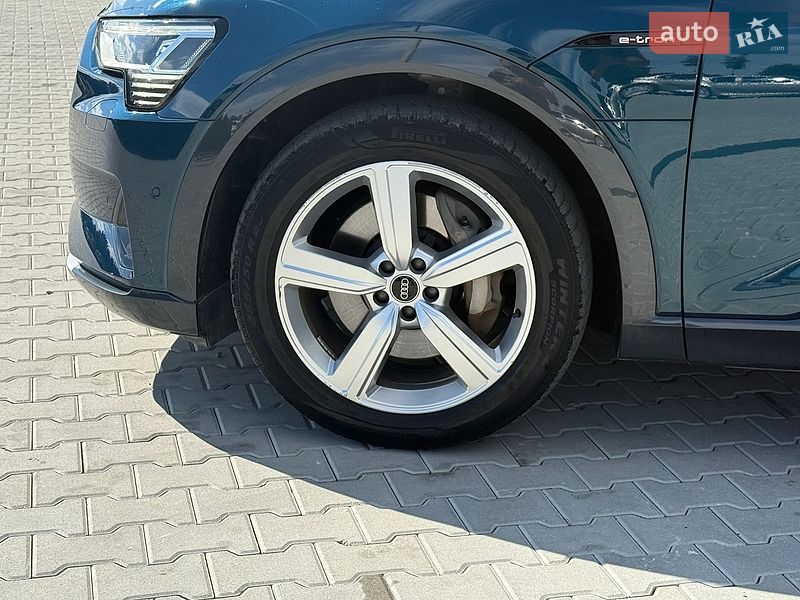 Внедорожник / Кроссовер Audi e-tron 2021 в Городке