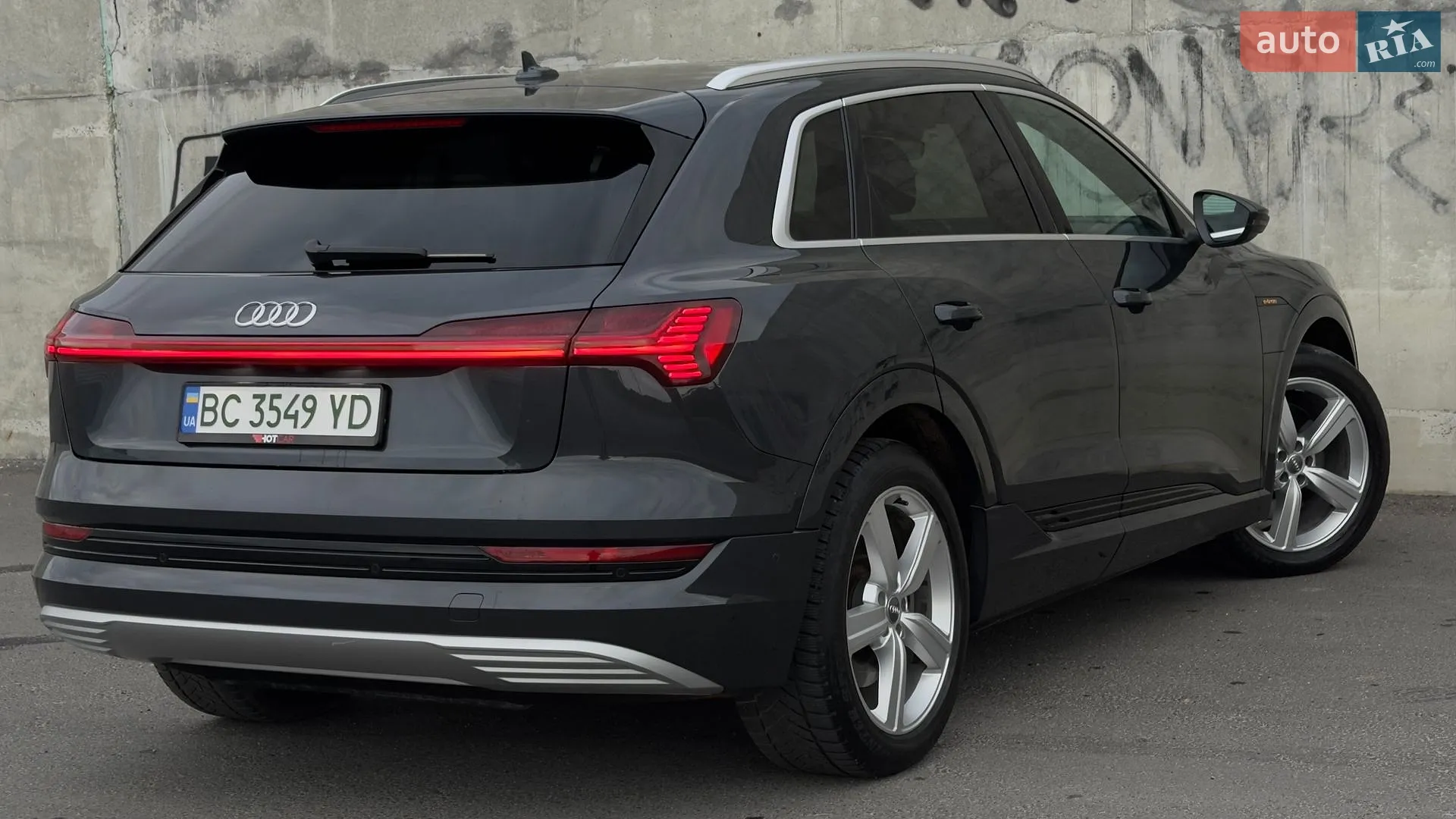 2020 Audi e-tron - мініатюра 24