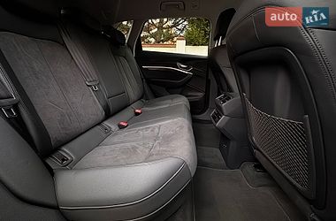 Внедорожник / Кроссовер Audi e-tron 2022 в Киеве