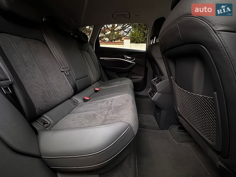 Внедорожник / Кроссовер Audi e-tron 2022 в Киеве