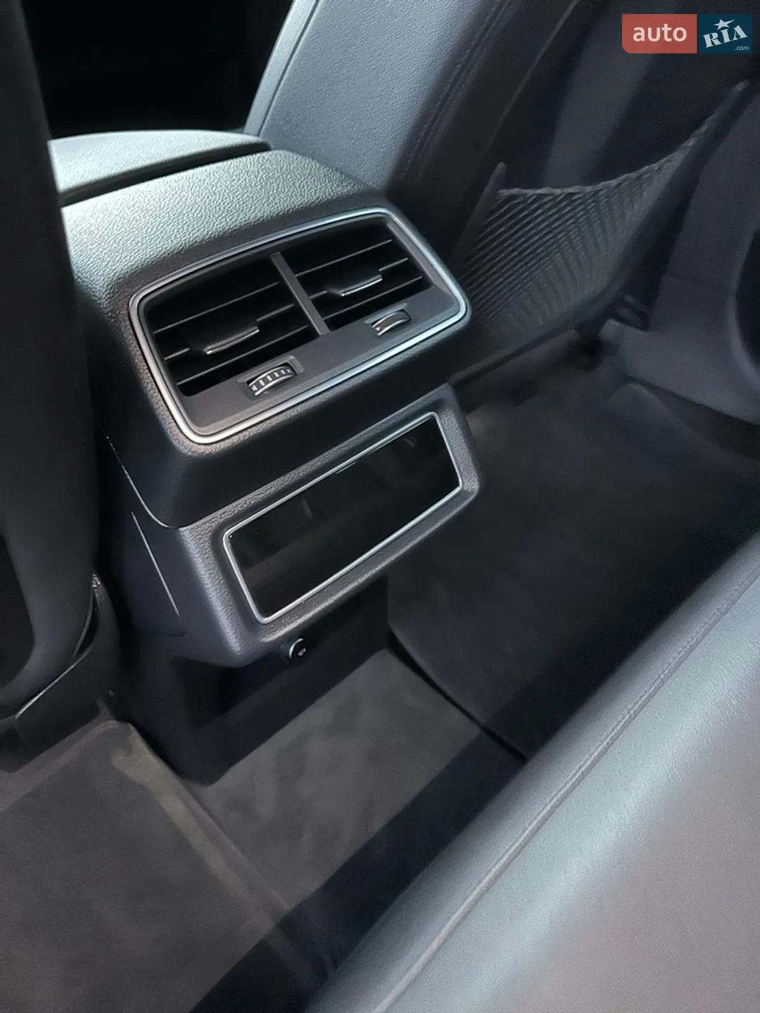 2021 Audi e-tron - мініатюра 10
