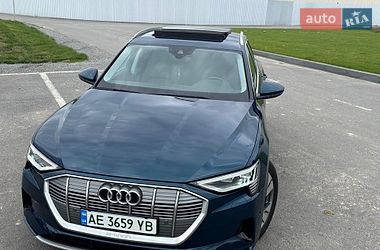 Внедорожник / Кроссовер Audi e-tron 2019 в Днепре