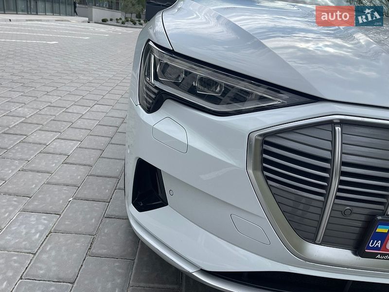 Внедорожник / Кроссовер Audi e-tron 2019 в Ровно