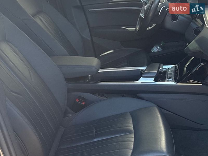 Внедорожник / Кроссовер Audi e-tron 2019 в Ровно