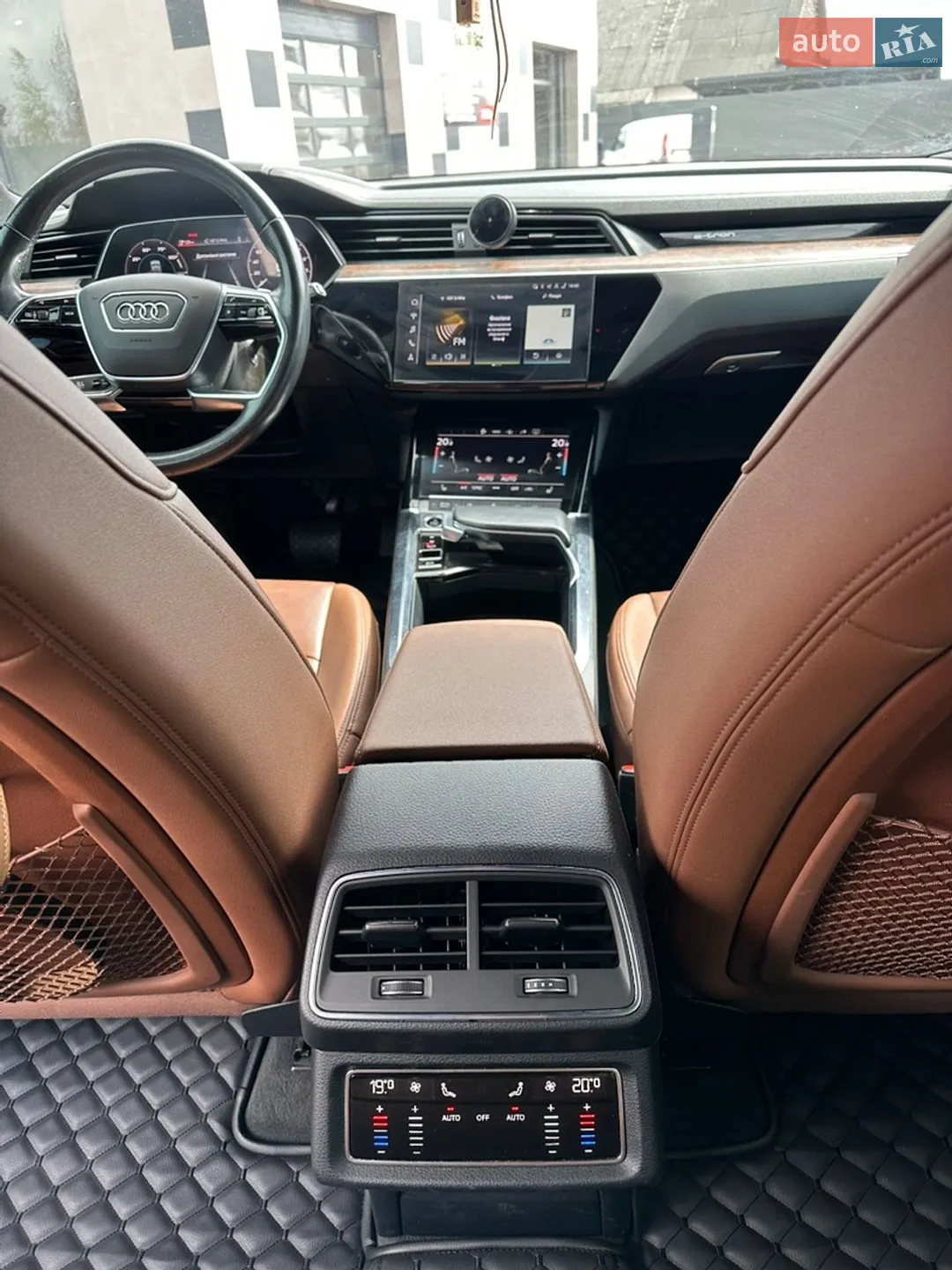 2022 Audi e-tron - мініатюра 11