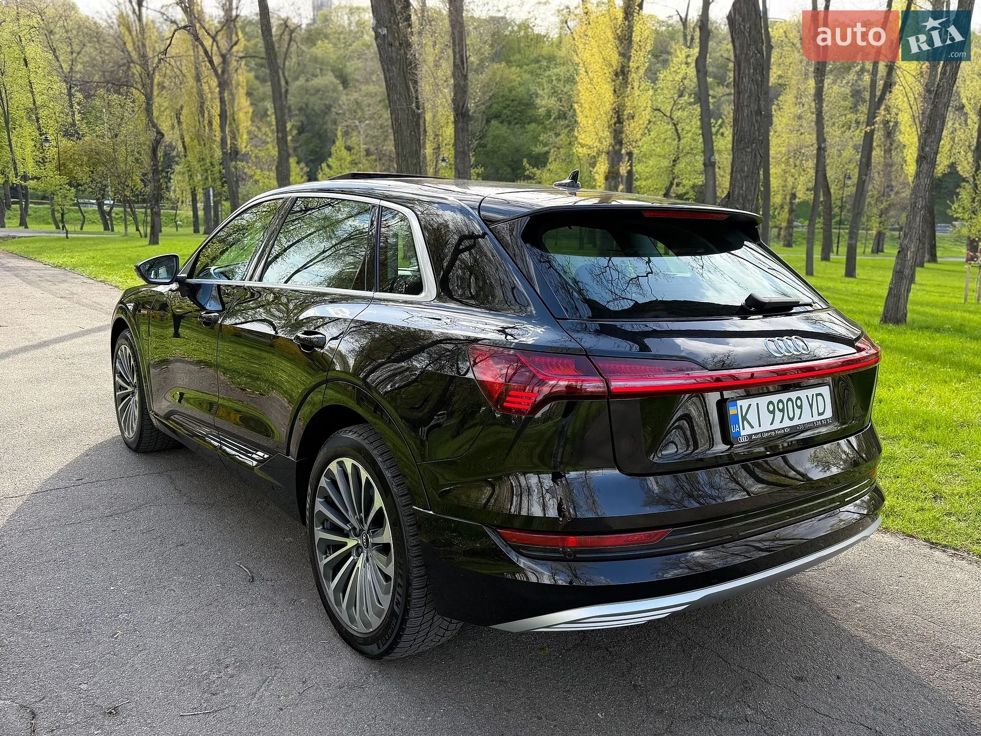 2021 Audi e-tron - мініатюра 14