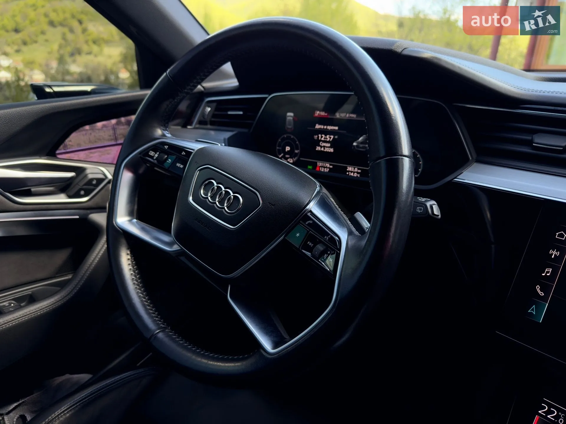 2019 Audi e-tron - мініатюра 32