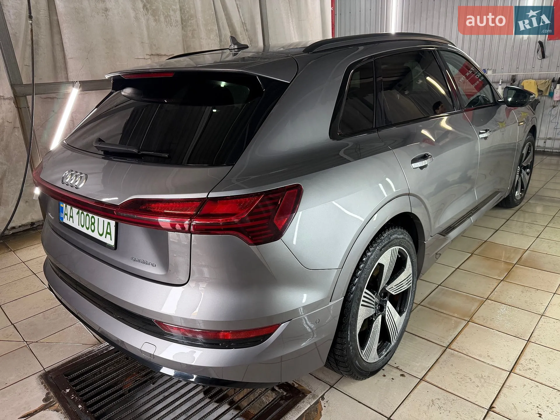 2021 Audi e-tron - мініатюра 8