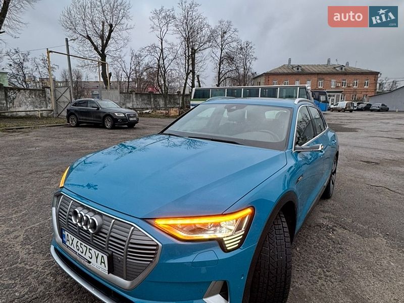 Внедорожник / Кроссовер Audi e-tron 2019 в Харькове