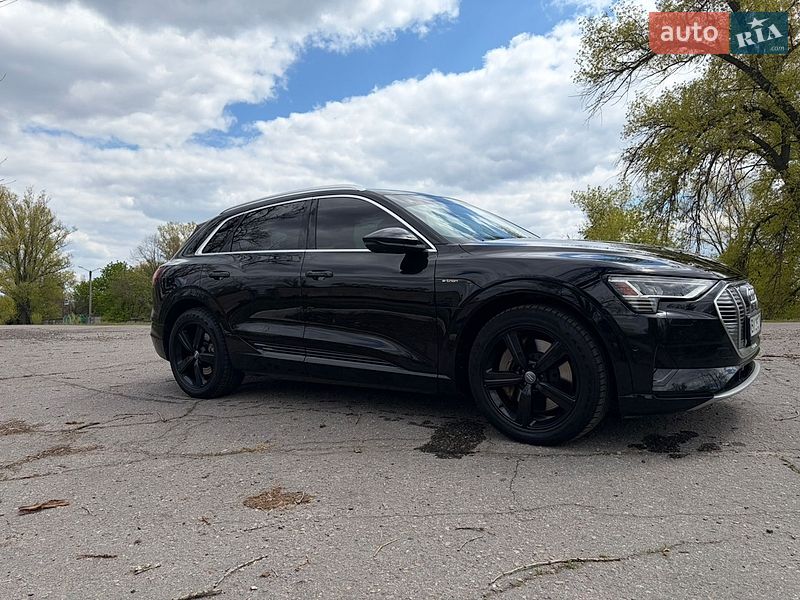 Внедорожник / Кроссовер Audi e-tron 2019 в Кременчуге