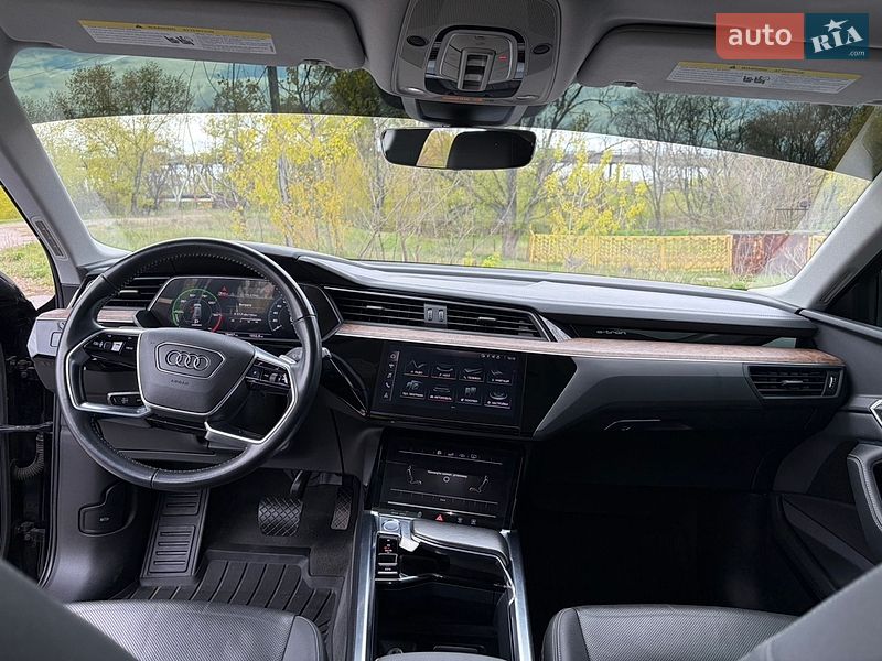 Внедорожник / Кроссовер Audi e-tron 2019 в Кременчуге