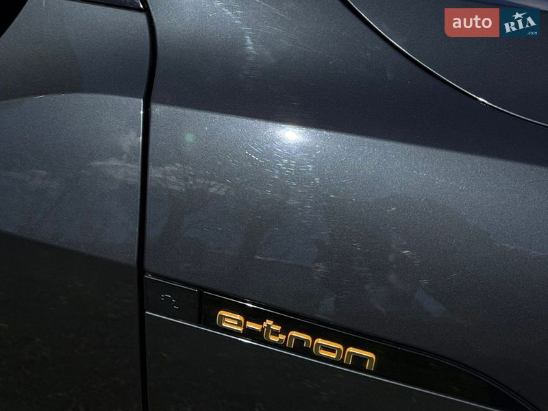 Внедорожник / Кроссовер Audi e-tron 2020 в Ивано-Франковске