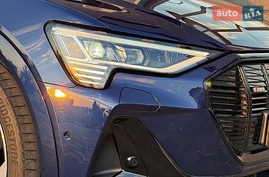 Внедорожник / Кроссовер Audi e-tron 2022 в Харькове