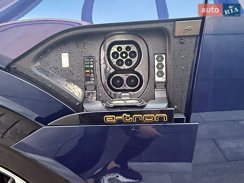 Внедорожник / Кроссовер Audi e-tron 2022 в Харькове