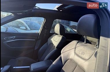 Внедорожник / Кроссовер Audi e-tron 2019 в Ровно