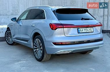 Внедорожник / Кроссовер Audi e-tron 2021 в Киеве фото 28 Внедорожник / Кроссовер Audi e-tron 2021 в Киеве
