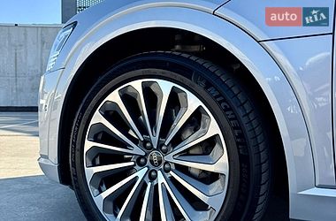 Внедорожник / Кроссовер Audi e-tron 2021 в Киеве фото 49 Внедорожник / Кроссовер Audi e-tron 2021 в Киеве
