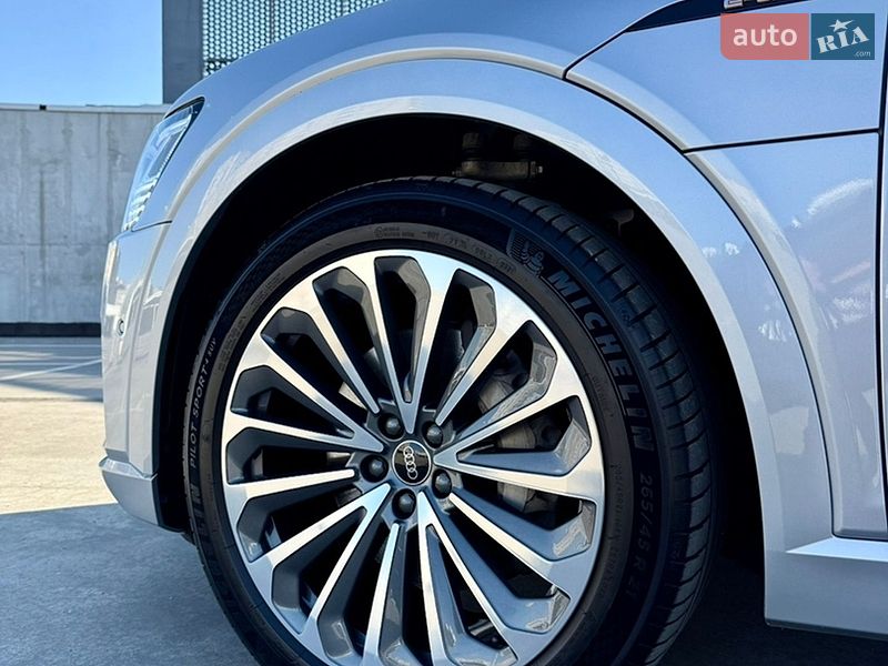 Внедорожник / Кроссовер Audi e-tron 2021 в Киеве фото 49 Внедорожник / Кроссовер Audi e-tron 2021 в Киеве