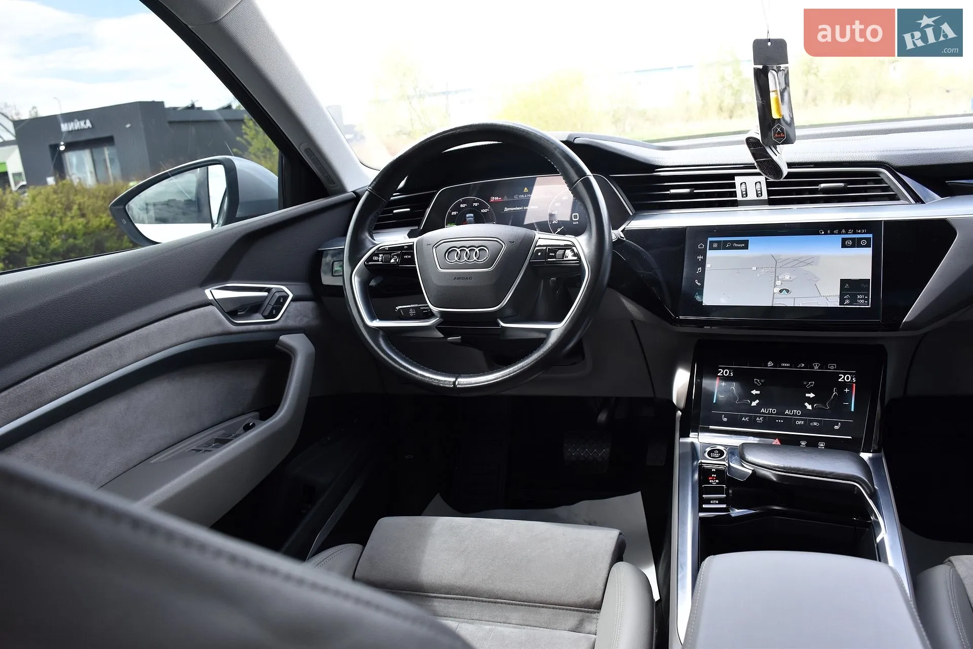 2020 Audi e-tron - мініатюра 36