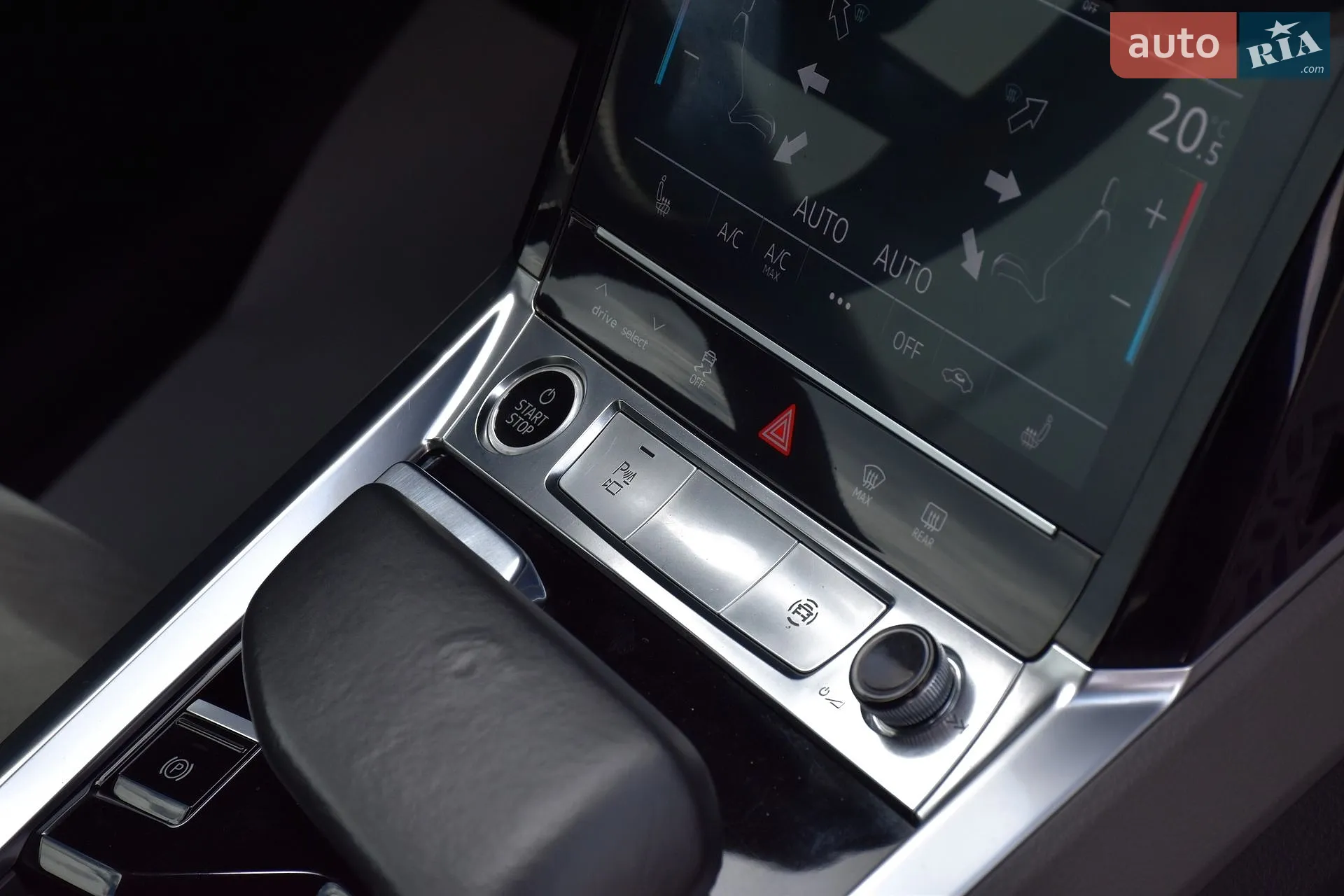 2020 Audi e-tron - мініатюра 55