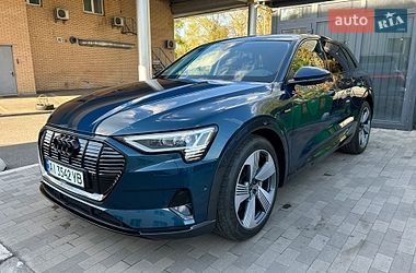 Внедорожник / Кроссовер Audi e-tron 2022 в Киеве