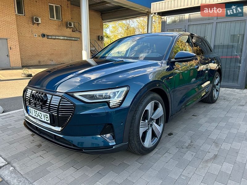 Audi e-tron 2022
