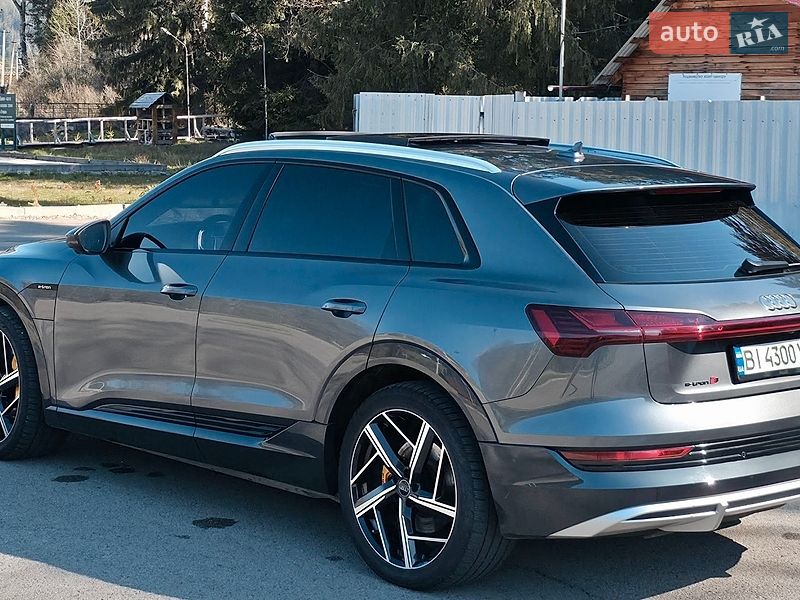 Внедорожник / Кроссовер Audi e-tron 2020 в Ивано-Франковске