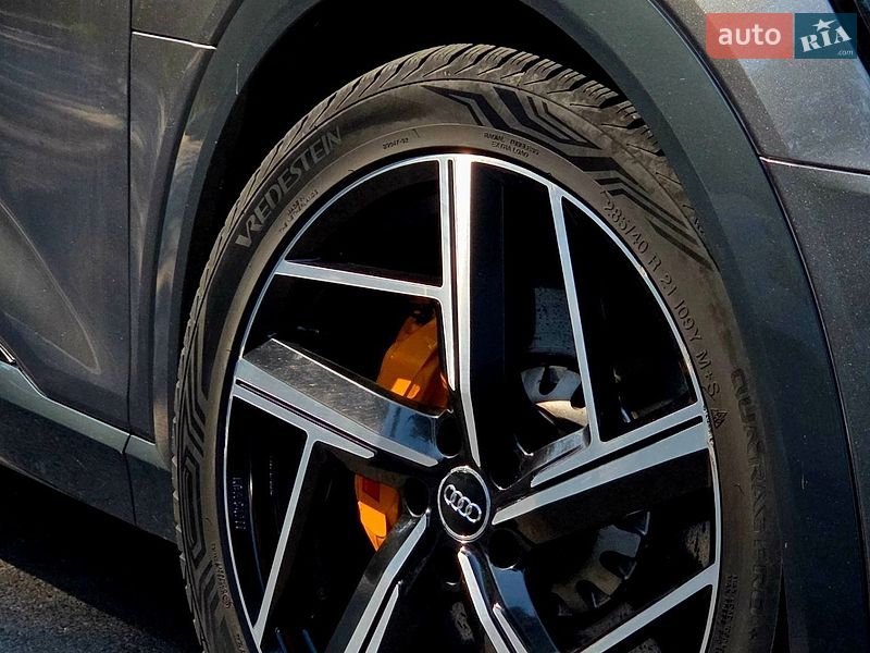 Внедорожник / Кроссовер Audi e-tron 2020 в Ивано-Франковске