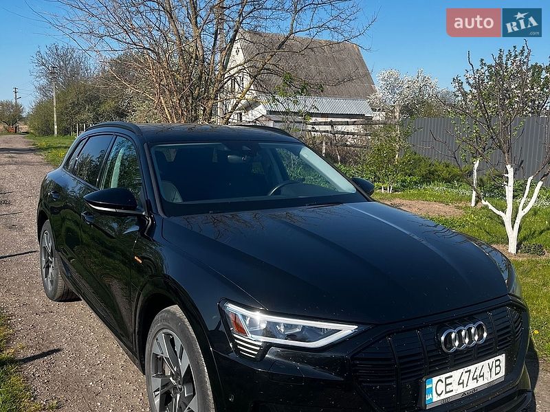 Внедорожник / Кроссовер Audi e-tron 2021 в Киеве